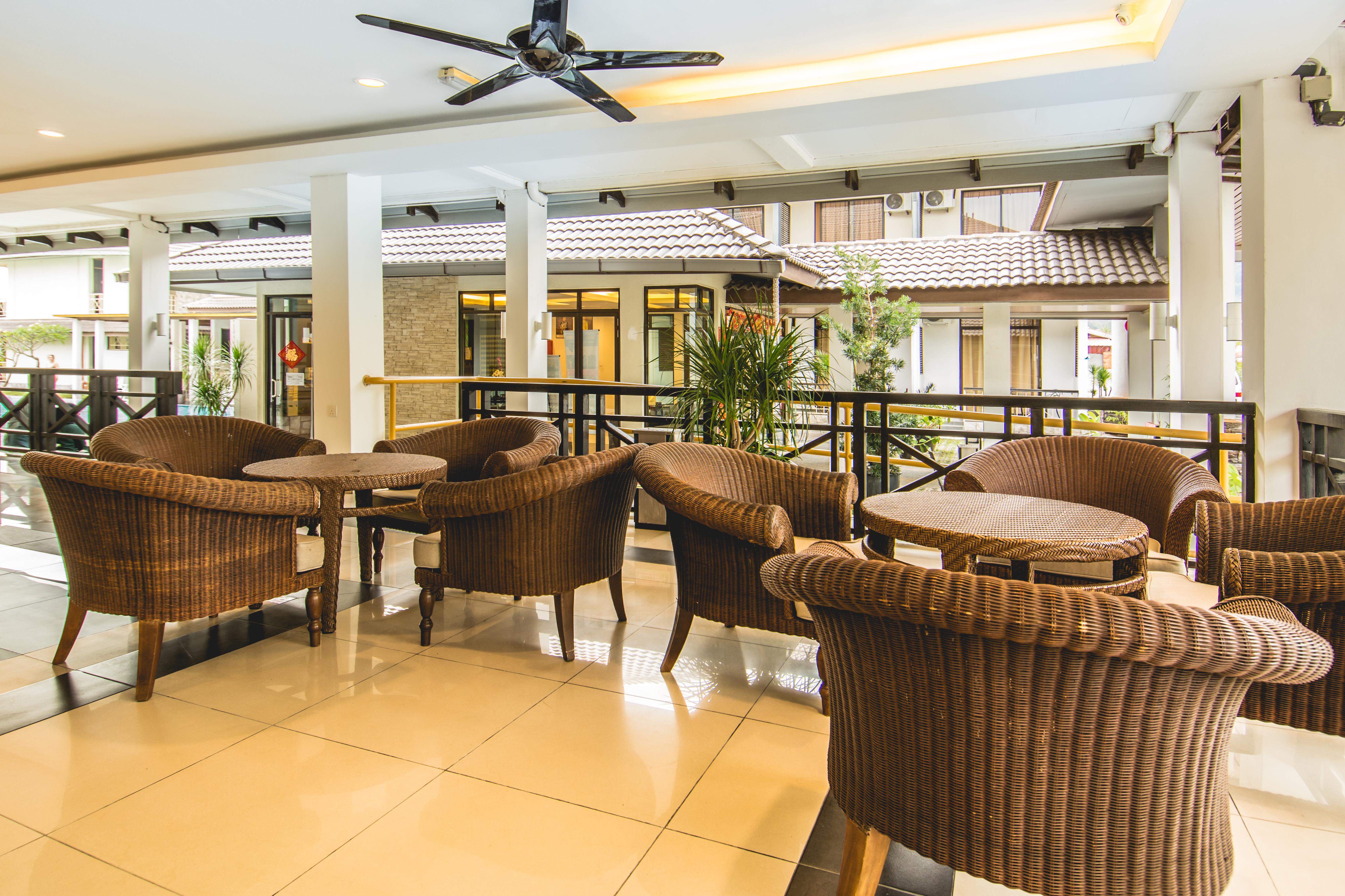 Alia Residence Business Resort Padang Mat Sirat Екстериор снимка