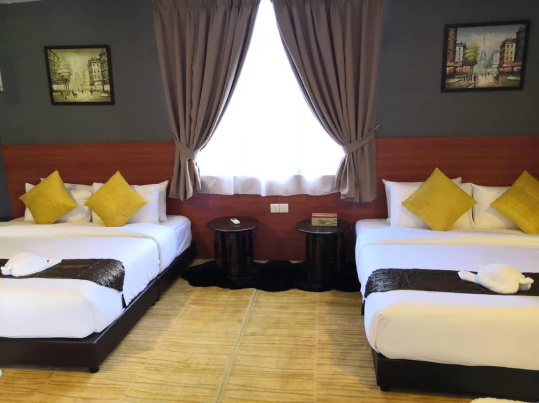 Alia Residence Business Resort Padang Mat Sirat Екстериор снимка