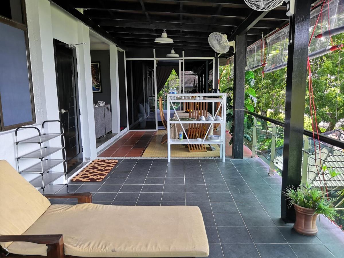 Alia Residence Business Resort Padang Mat Sirat Екстериор снимка